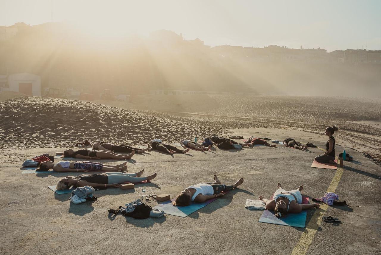 The Salty Pelican Yoga & Surf Retreat Ericeira Exterior photo