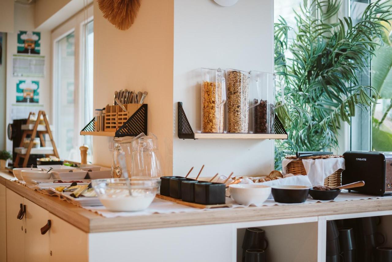 The Salty Pelican Yoga & Surf Retreat Ericeira Exterior photo