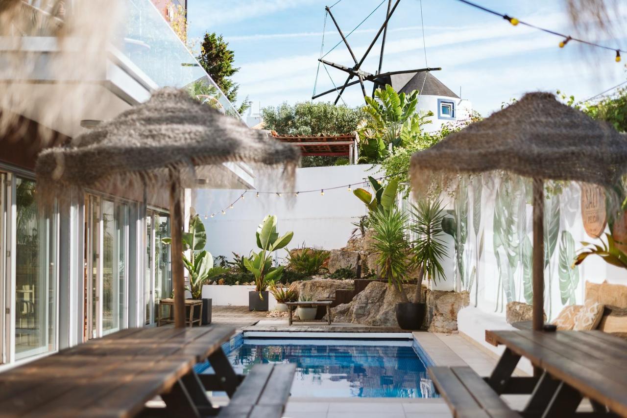 The Salty Pelican Yoga & Surf Retreat Hostel Ericeira Exterior photo